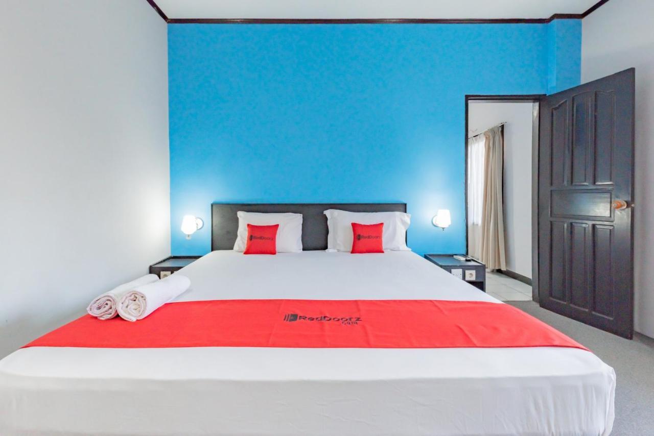 Hotel Reddoorz Near Plaza Balikpapan Exterior foto
