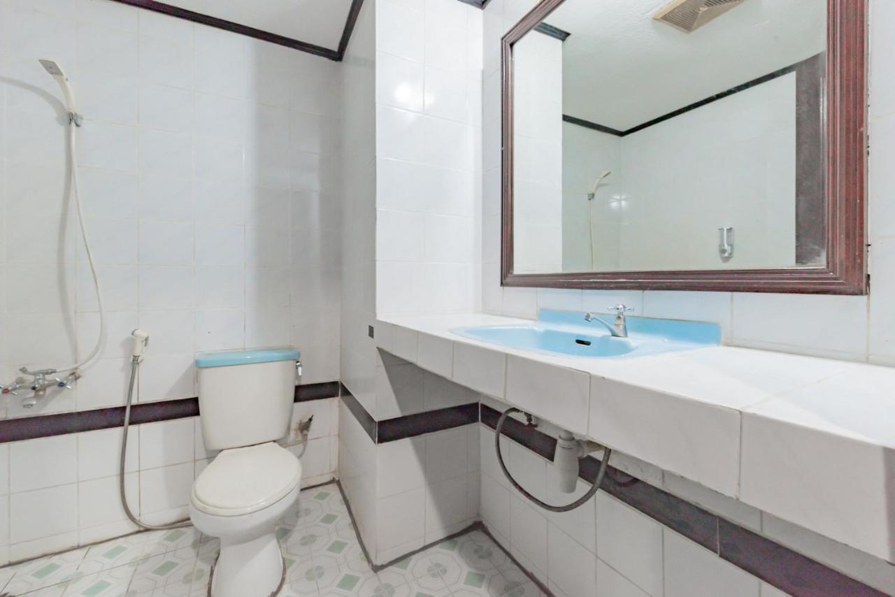 Hotel Reddoorz Near Plaza Balikpapan Exterior foto