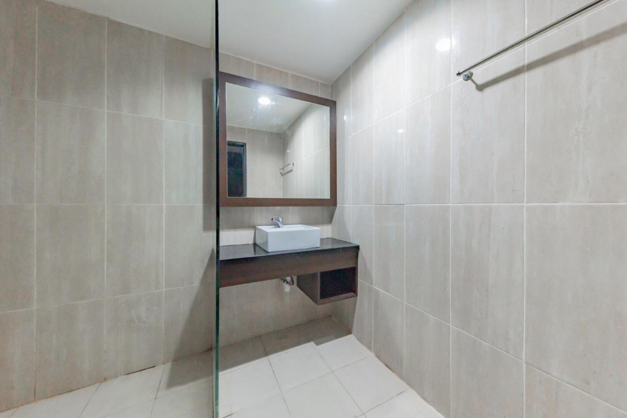 Hotel Reddoorz Near Plaza Balikpapan Exterior foto