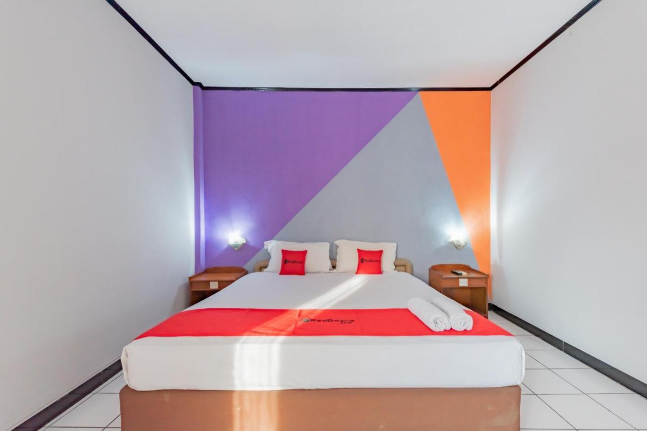 Hotel Reddoorz Near Plaza Balikpapan Exterior foto
